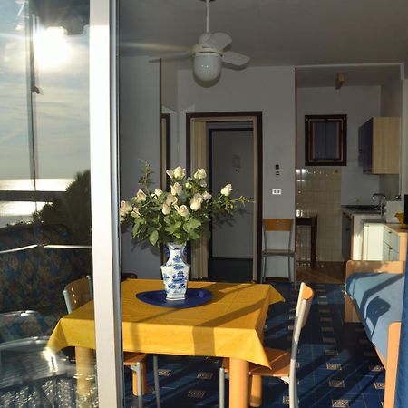 ונטימיגליה Residence Costa Templada מראה חיצוני תמונה